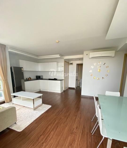 2 спален Кондо на продажу в The Light (The Light)