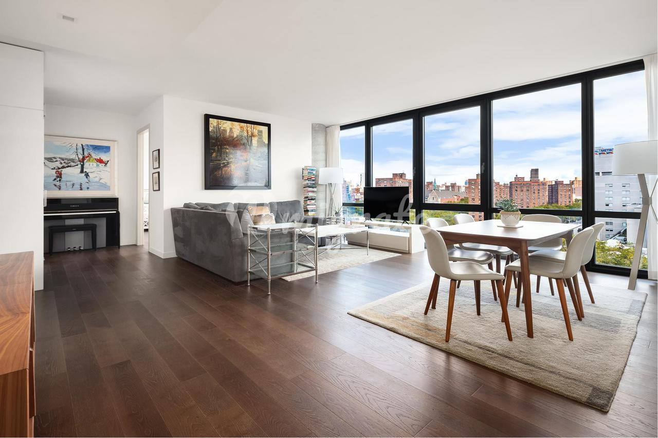 Кондоминиум в Vitre, 302 E 96TH ST , 1103 - Yorkville, New York