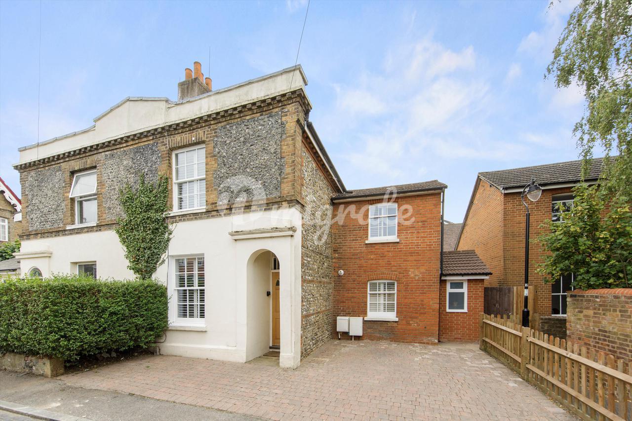 Вилла в Stoke Fields, Guildford, Surrey, GU1