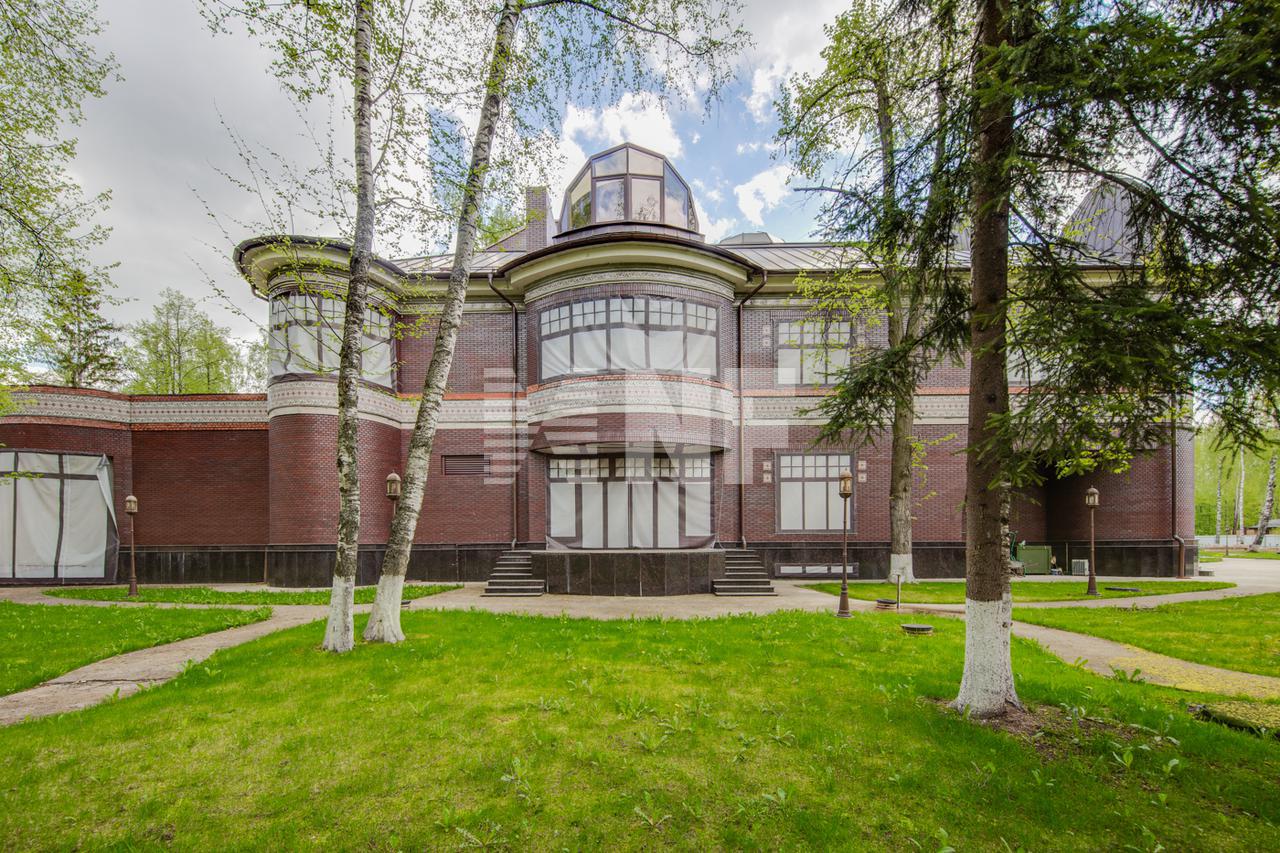 Загородный 🏠 дом 1870 м² в поселке Новогорск на Куркинском шоссе, цена $  10.0 млн. | Лот hs9913301