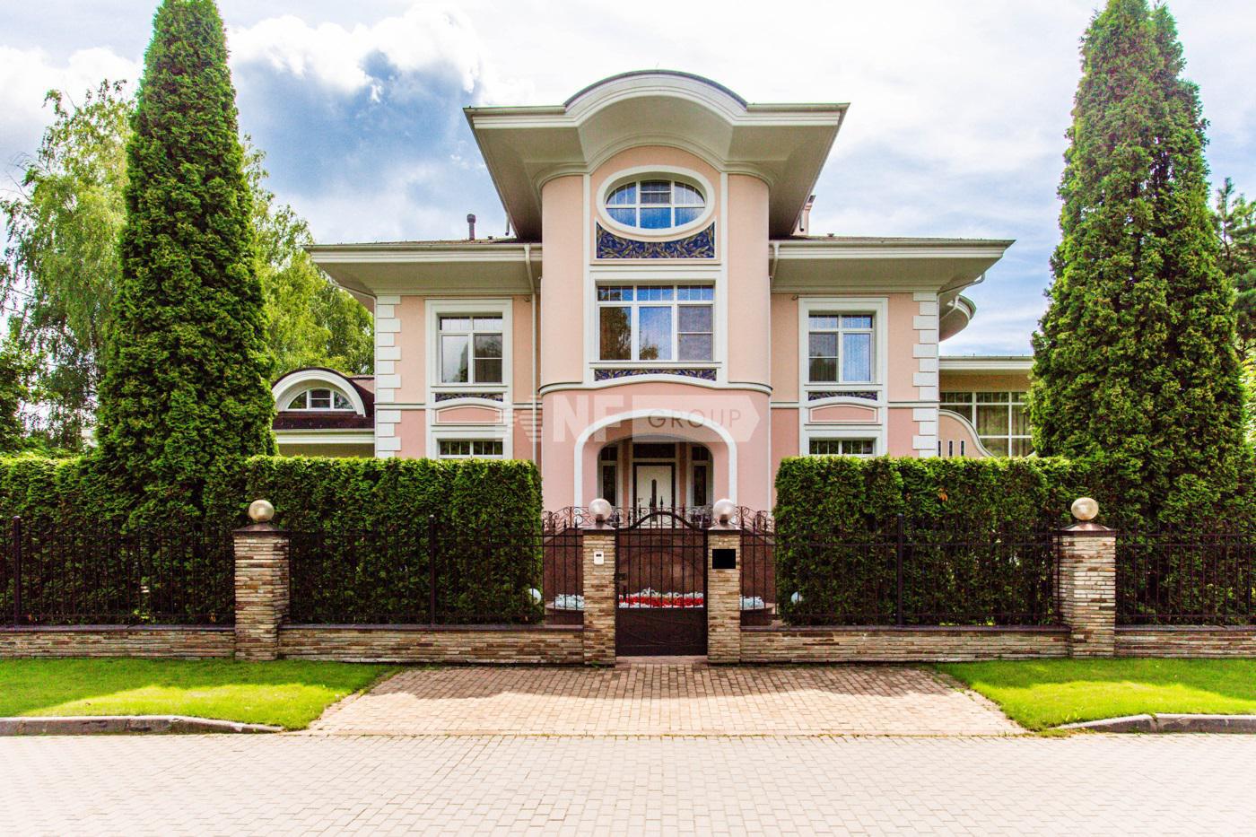 «Спутник» (Sputnik)