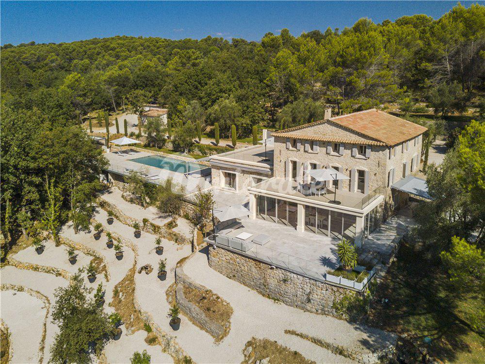 Уникальная вилла в Вальбонн