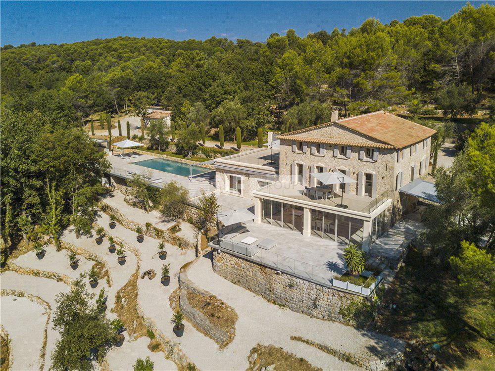 Уникальная вилла в Вальбонн