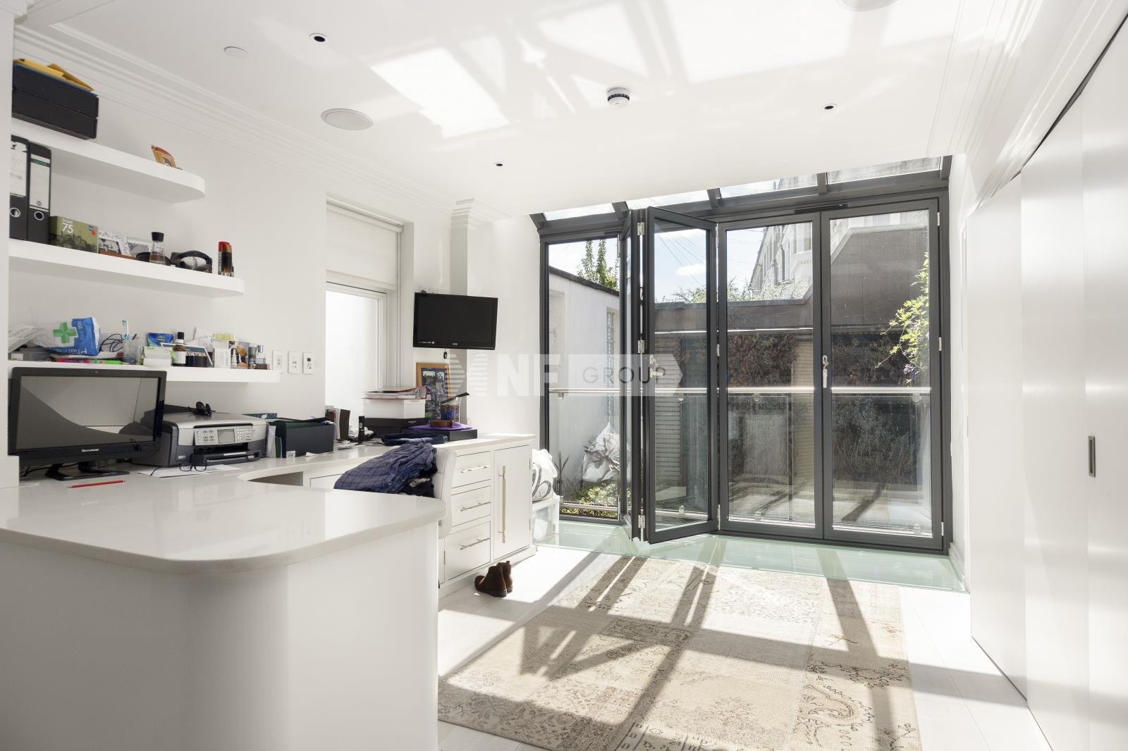 Вилла в Belmont Close, London, SW4