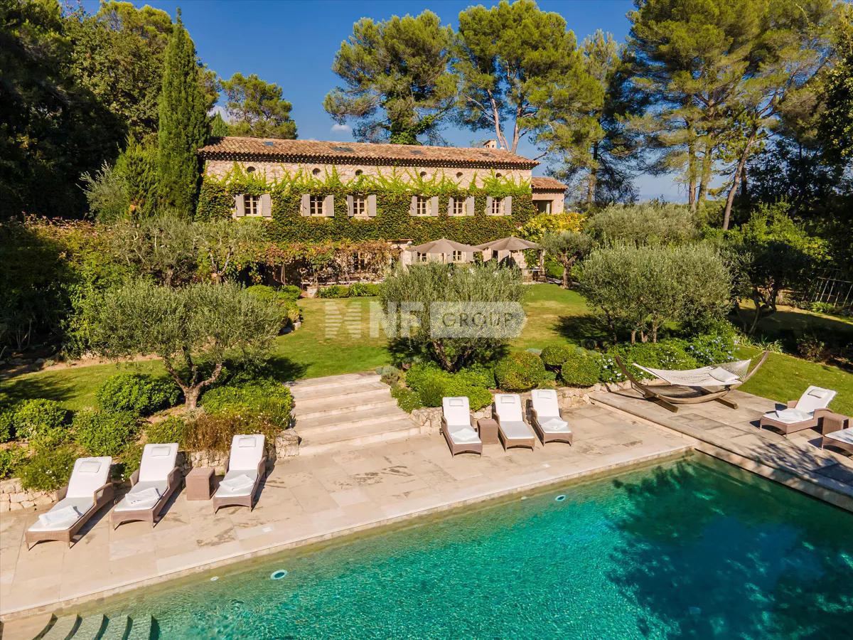 Каменная вилла с провансальскими садами в Вальбонн (KF Global: RSI012188140)