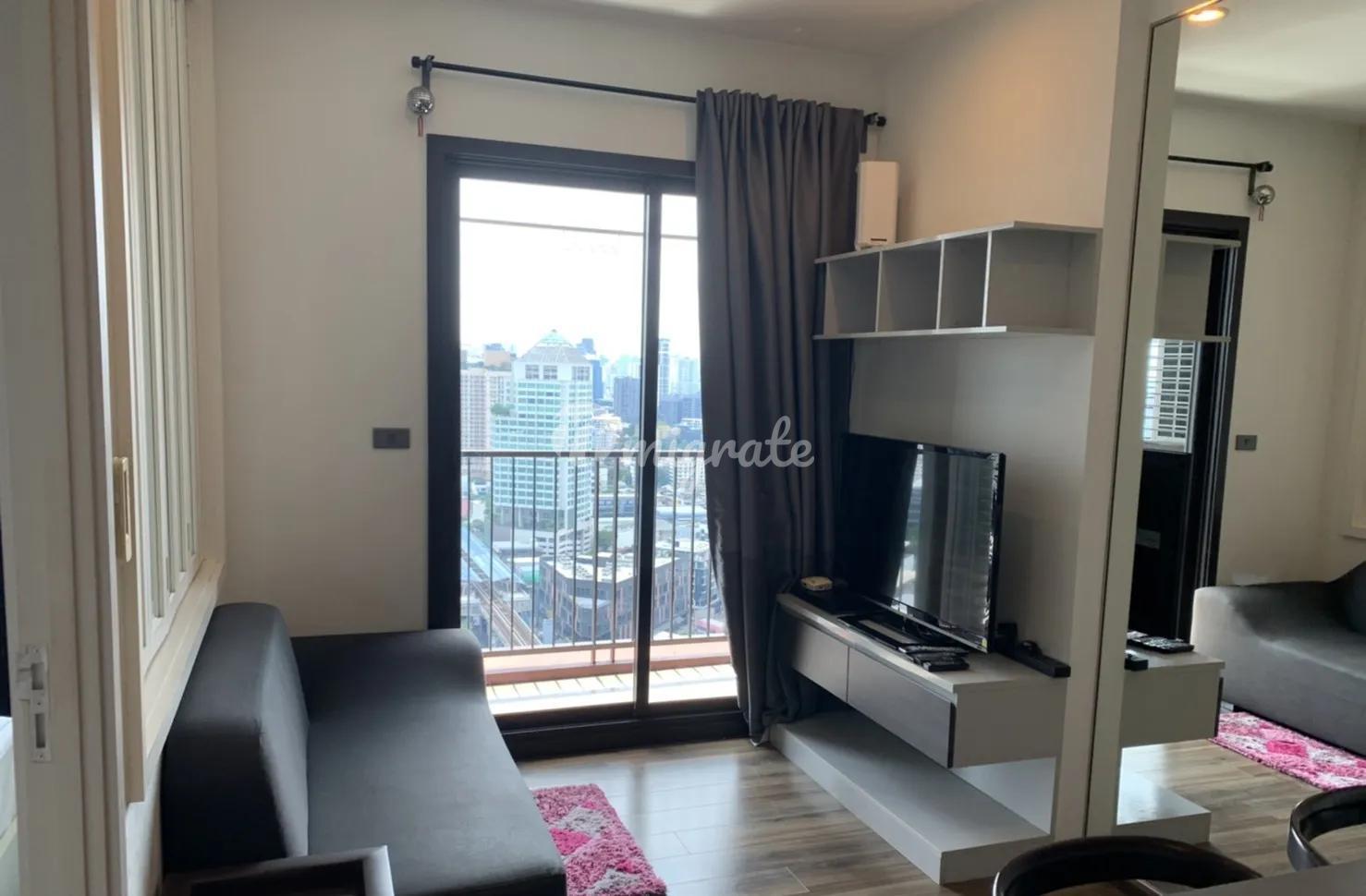 1 спален Кондо на продажу в Wyne Sukhumvit (Wyne Sukhumvit)