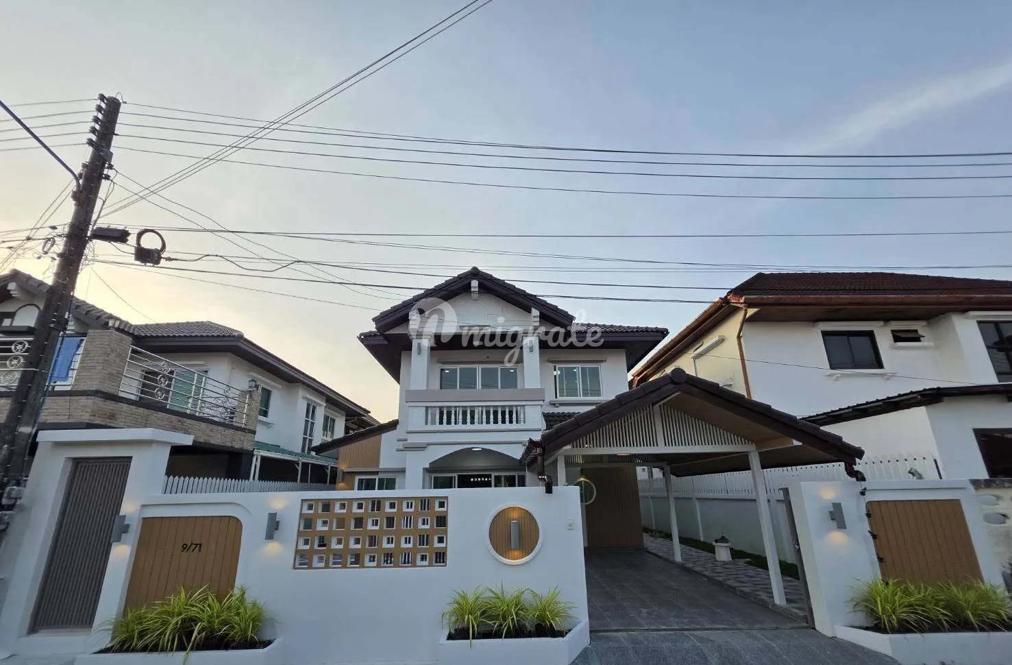 Phuket Country Home Village