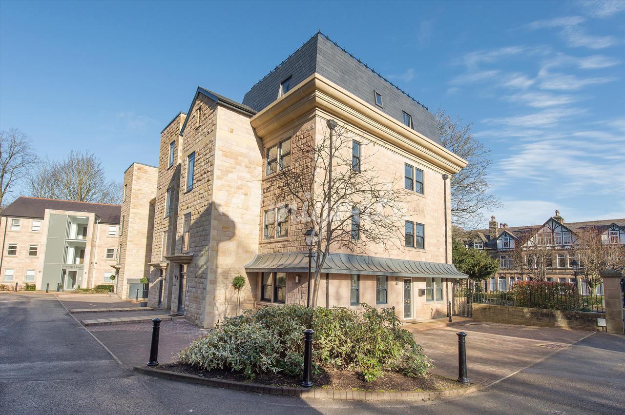 Квартира в Clarence Drive, Harrogate, North Yorkshire, HG1