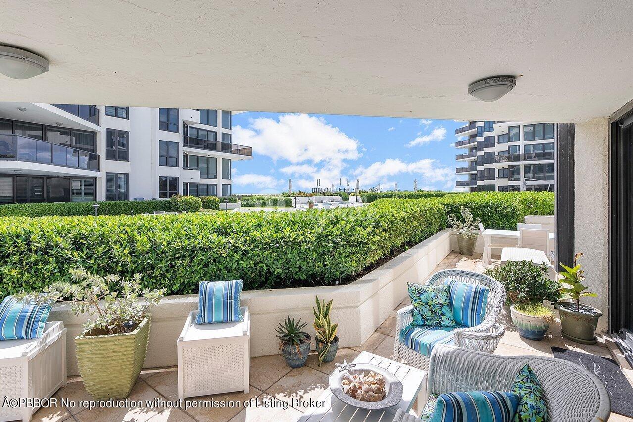 Кондоминиум в 3120 S Ocean Boulevard, 2102 - Palm Beach, Florida