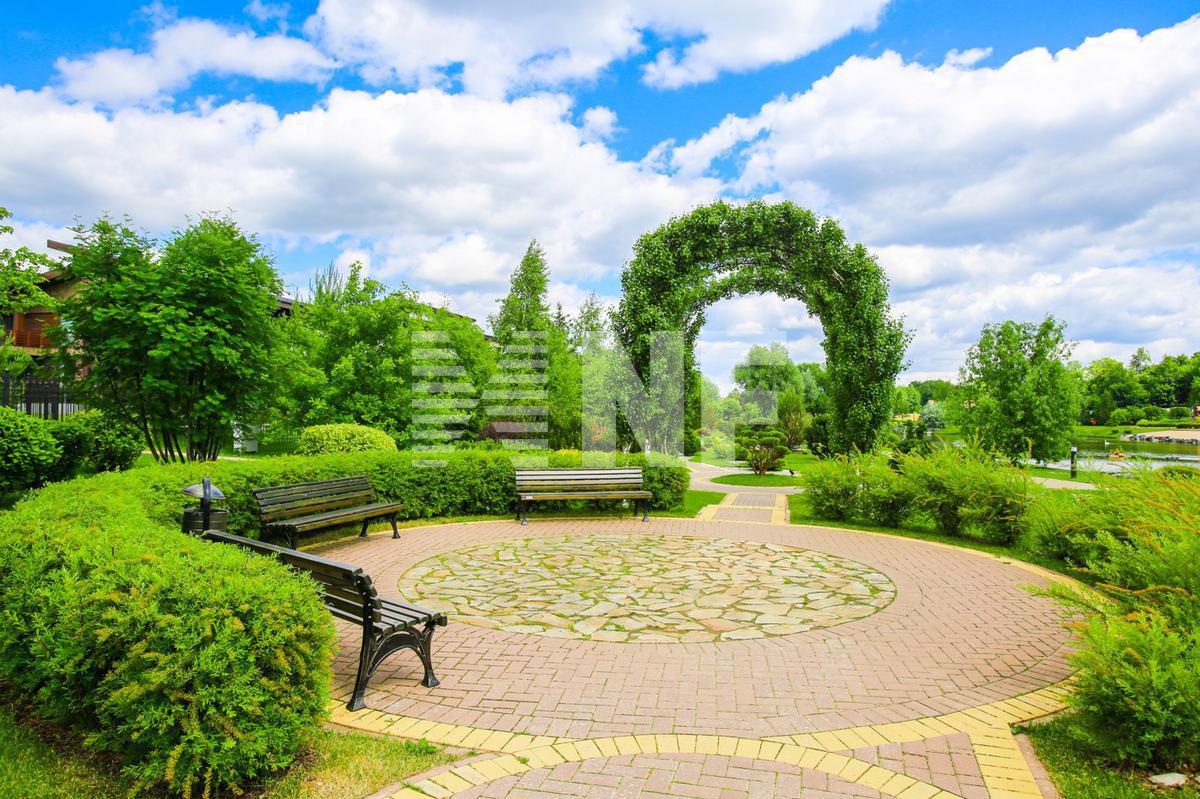 Земельный 🏠 участок 33 сот. в поселке Мэдисон Парк на Новорижском  шоссе, цена 116 млн. руб. | Лот ls9917216