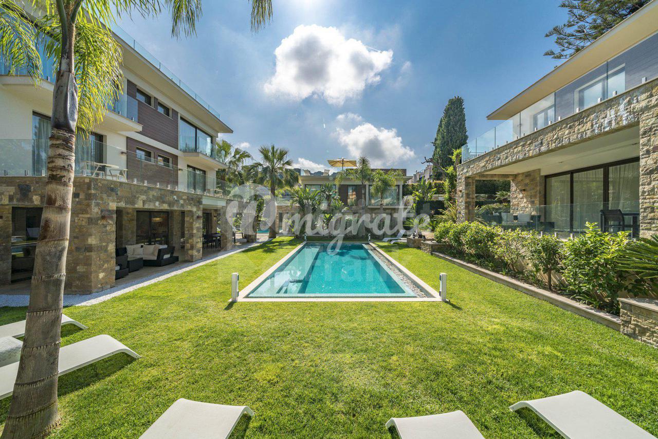 3 виллы с бассейном в Сен-Жан-Кап-Ферра