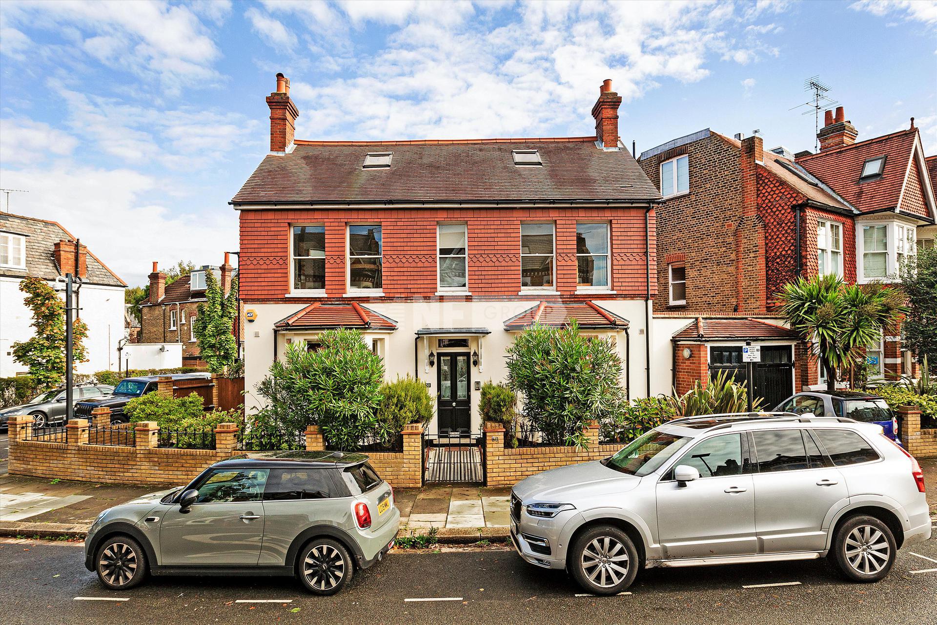 Вилла в Burnaby Gardens, London, W4