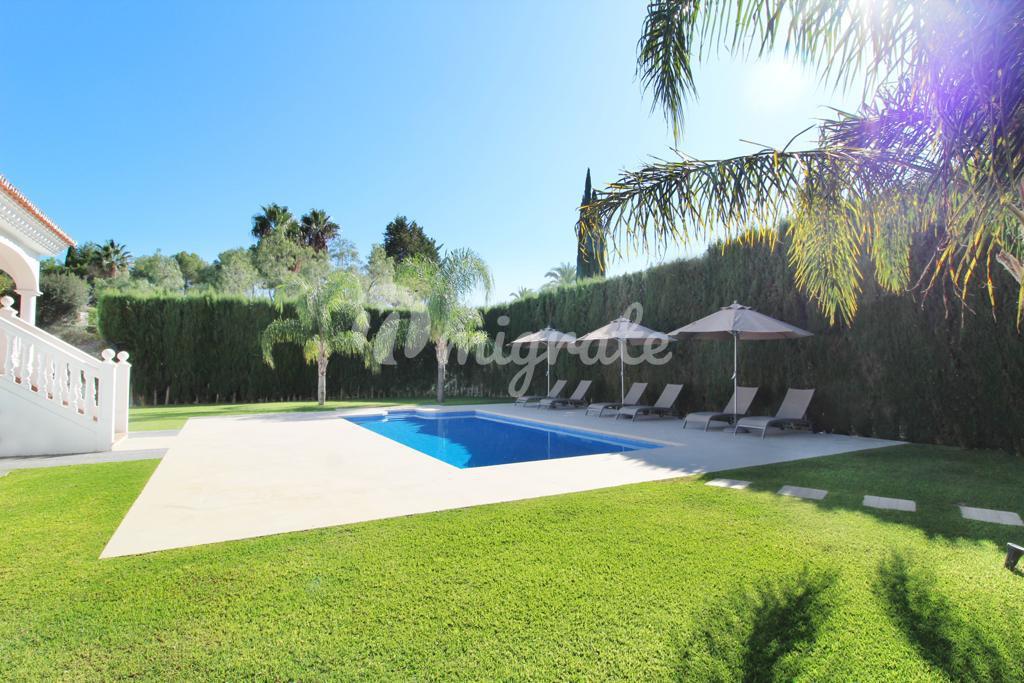 Вилла в Atalaya de Rio Verde, Marbella, Malaga