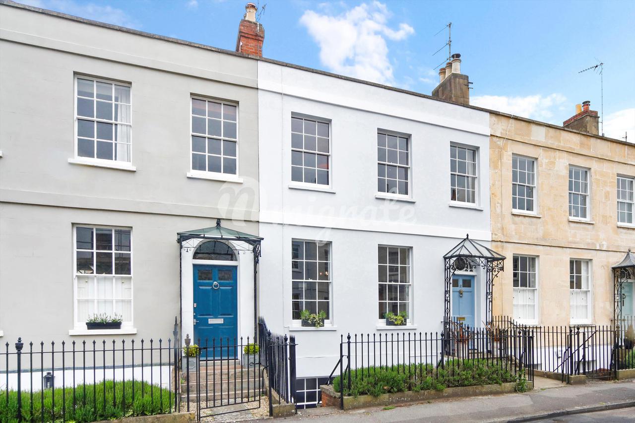 Вилла в Oxford Street, Cheltenham, Gloucestershire, GL52