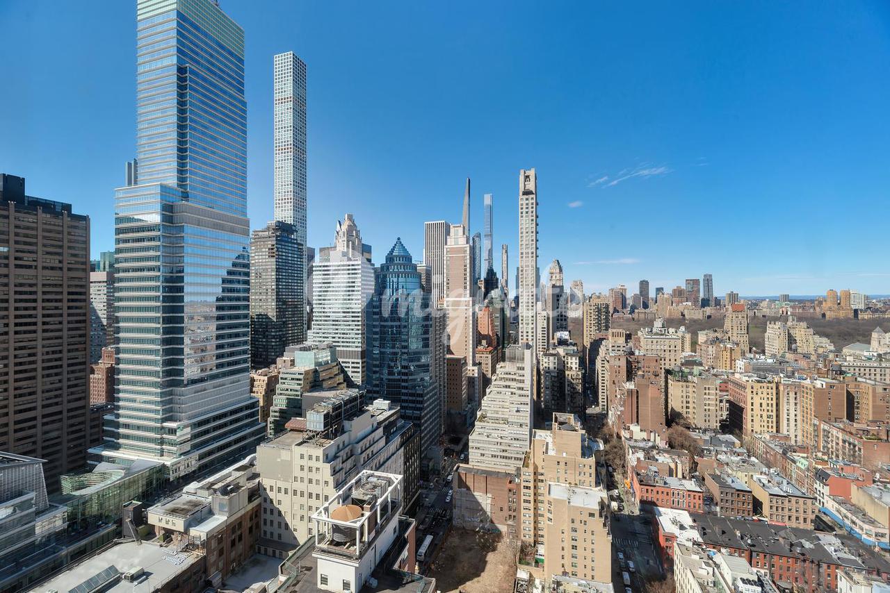 Кондоминиум в The Savoy, 200 E 61ST ST, 35D - Lenox Hill, New York
