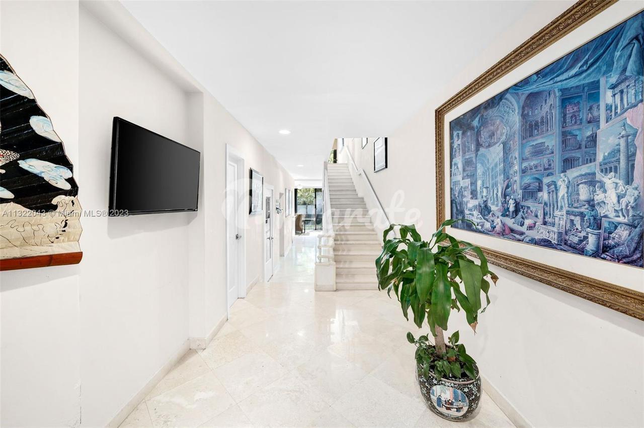 Вилла в 1574 NE Quayside Ter, D18 - Miami, Florida