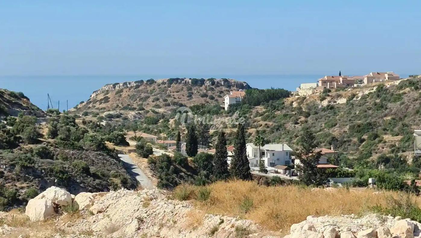 Земельный участок в Агиос Тихон, Лимассол
 (Land in Agios Tychon, Limassol)