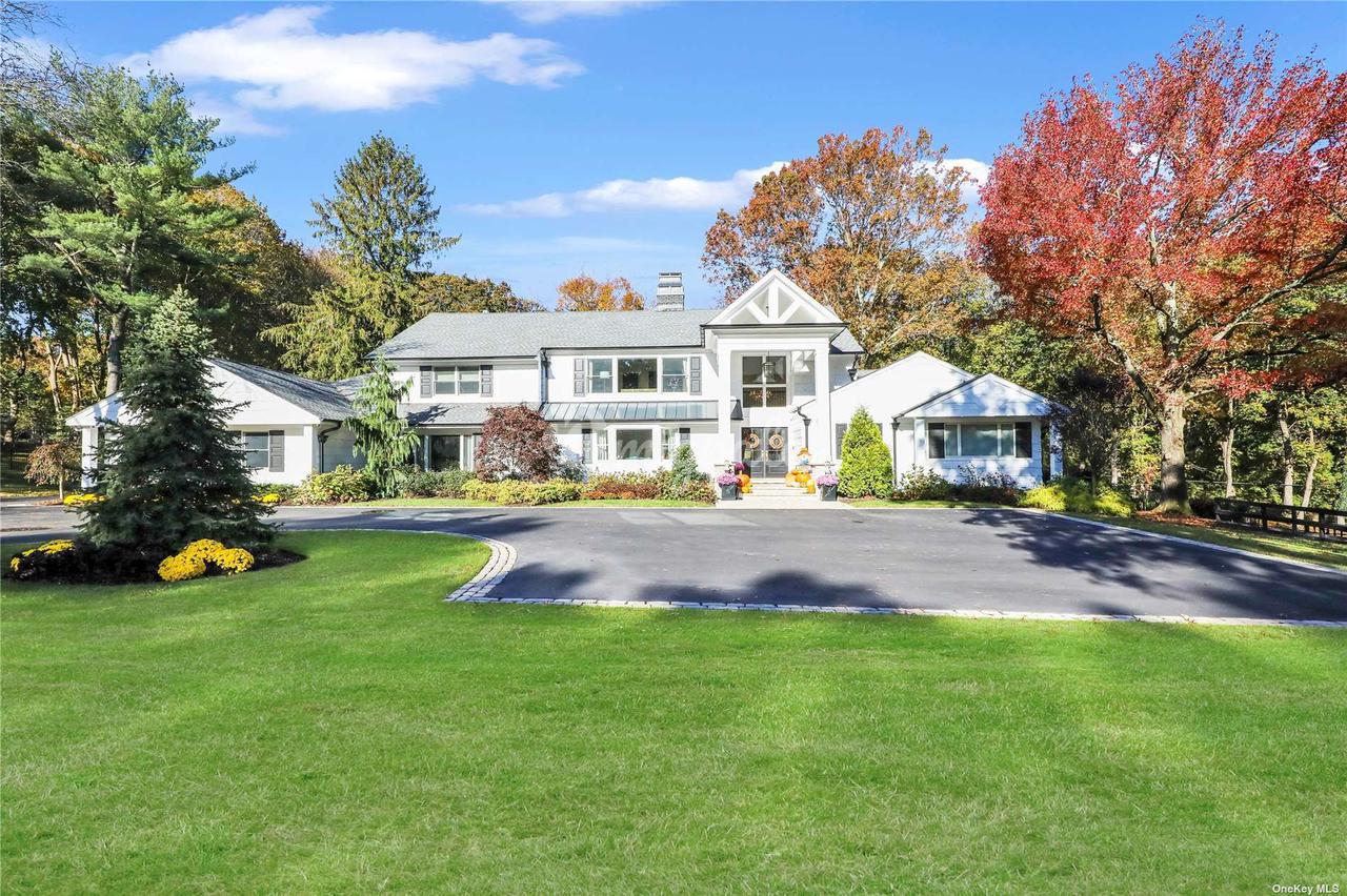 Ферма/Особняк в 17 Emerson Road - Brookville, New York