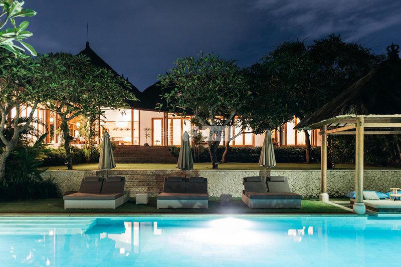 Modern Jungle & River View Villa in Tumbak Bayuh Canggu