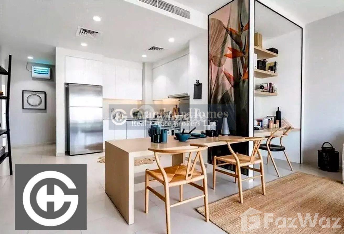 3 спален Таунхаус на продажу в Urbana (Urbana)