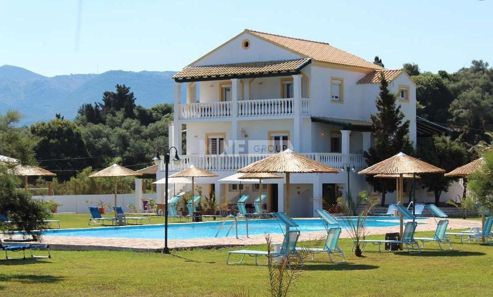 Гостиничный комплекс на первой линии (Hotel complex on the front line)