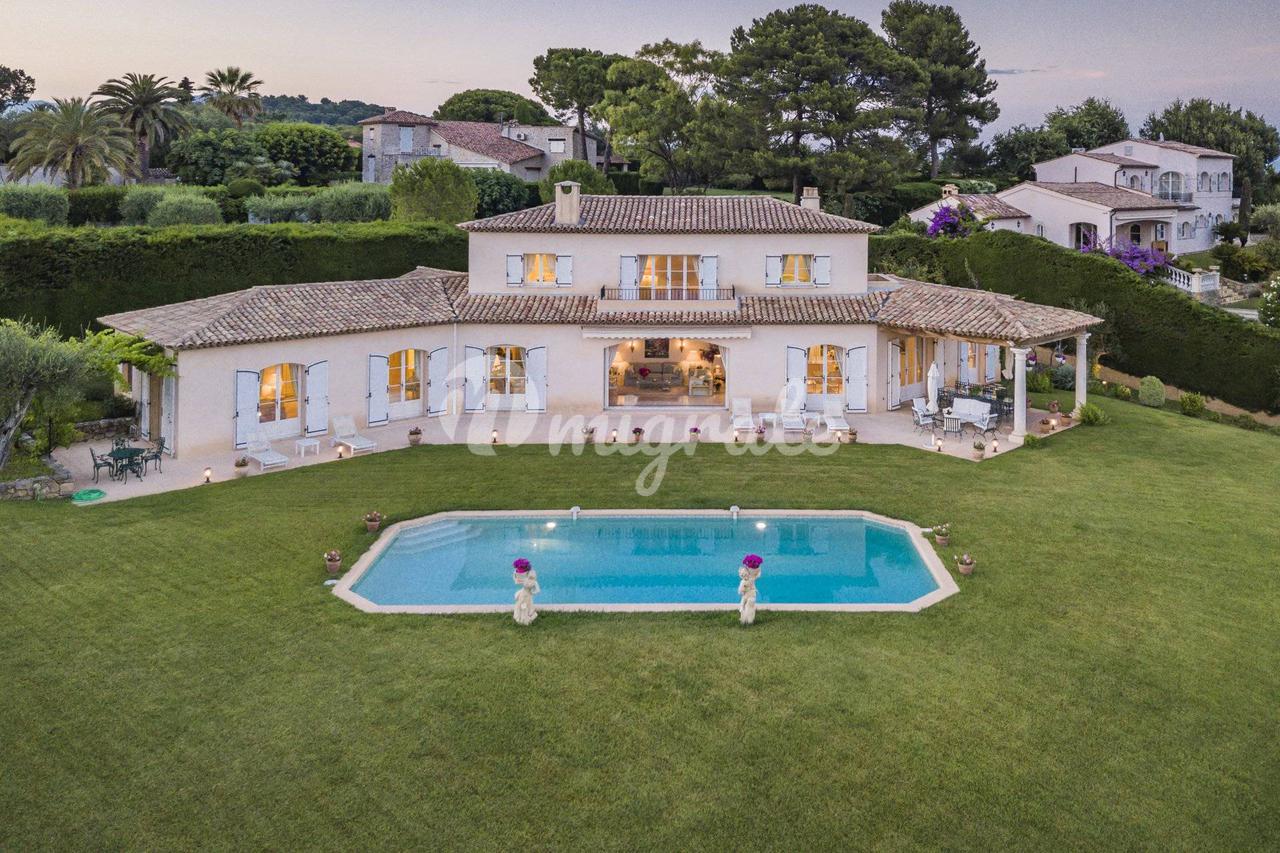 Вилла в престижном районе Мужена (Ref.: 5828)