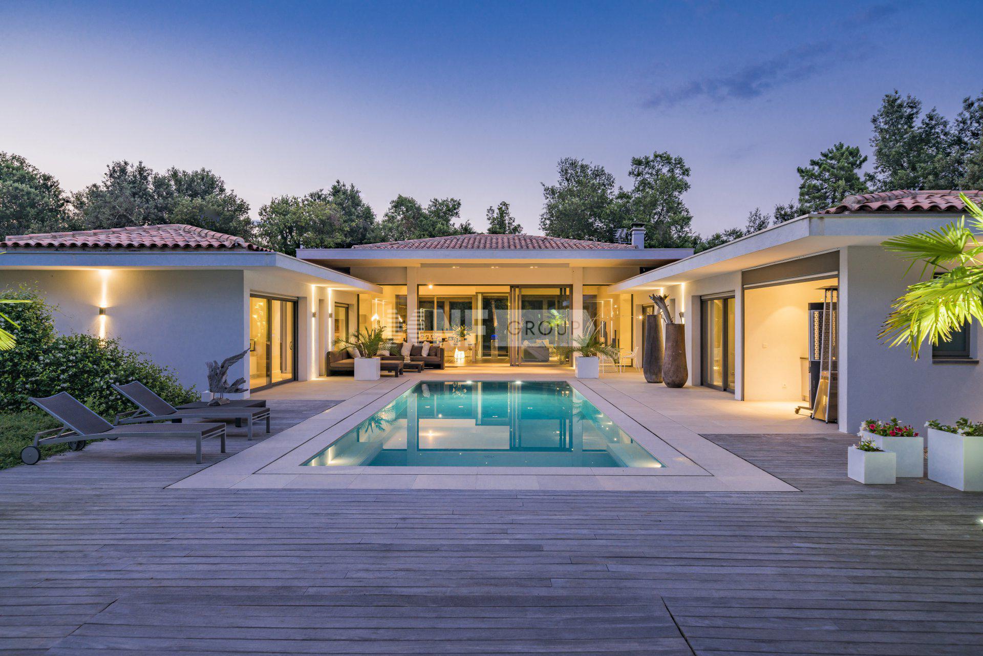 Современная вилла в Вальбонн