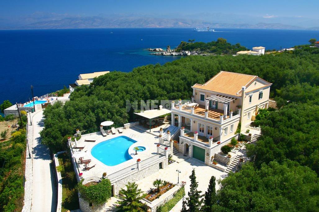 Вилла с панорамными видами на море на Корфу в Греции (от Айсы Бобаевой)