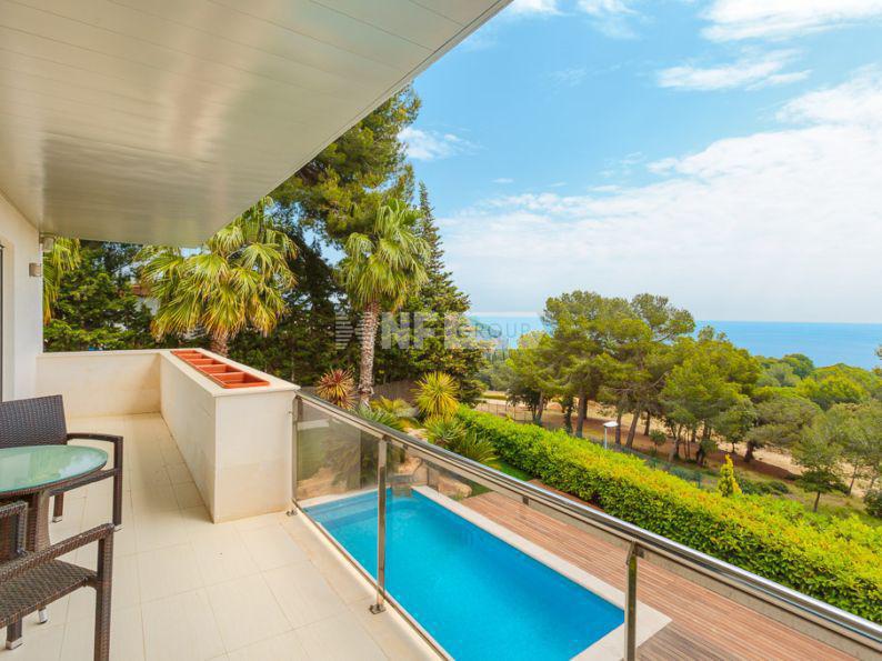 Дом в Бланес