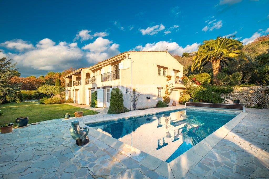 Вилла с панорамными видами в Муан-Сарту