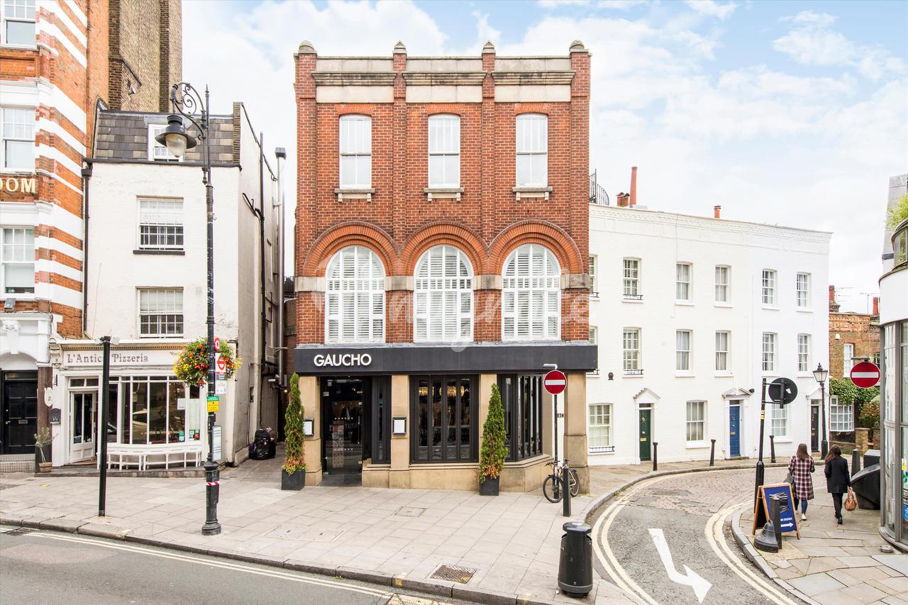 Квартира в Heath Street, Hampstead, London, NW3