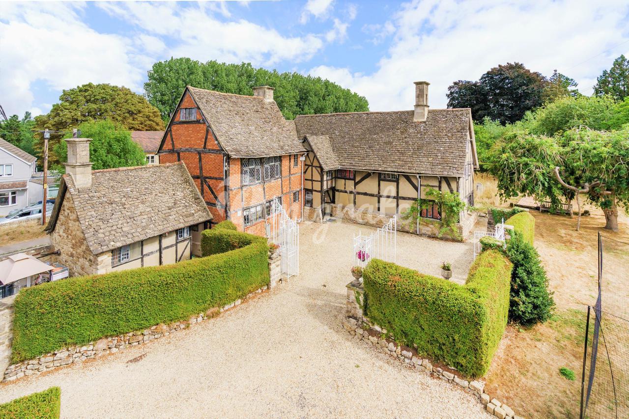 Вилла в North Hinksey Lane, Oxford, OX2