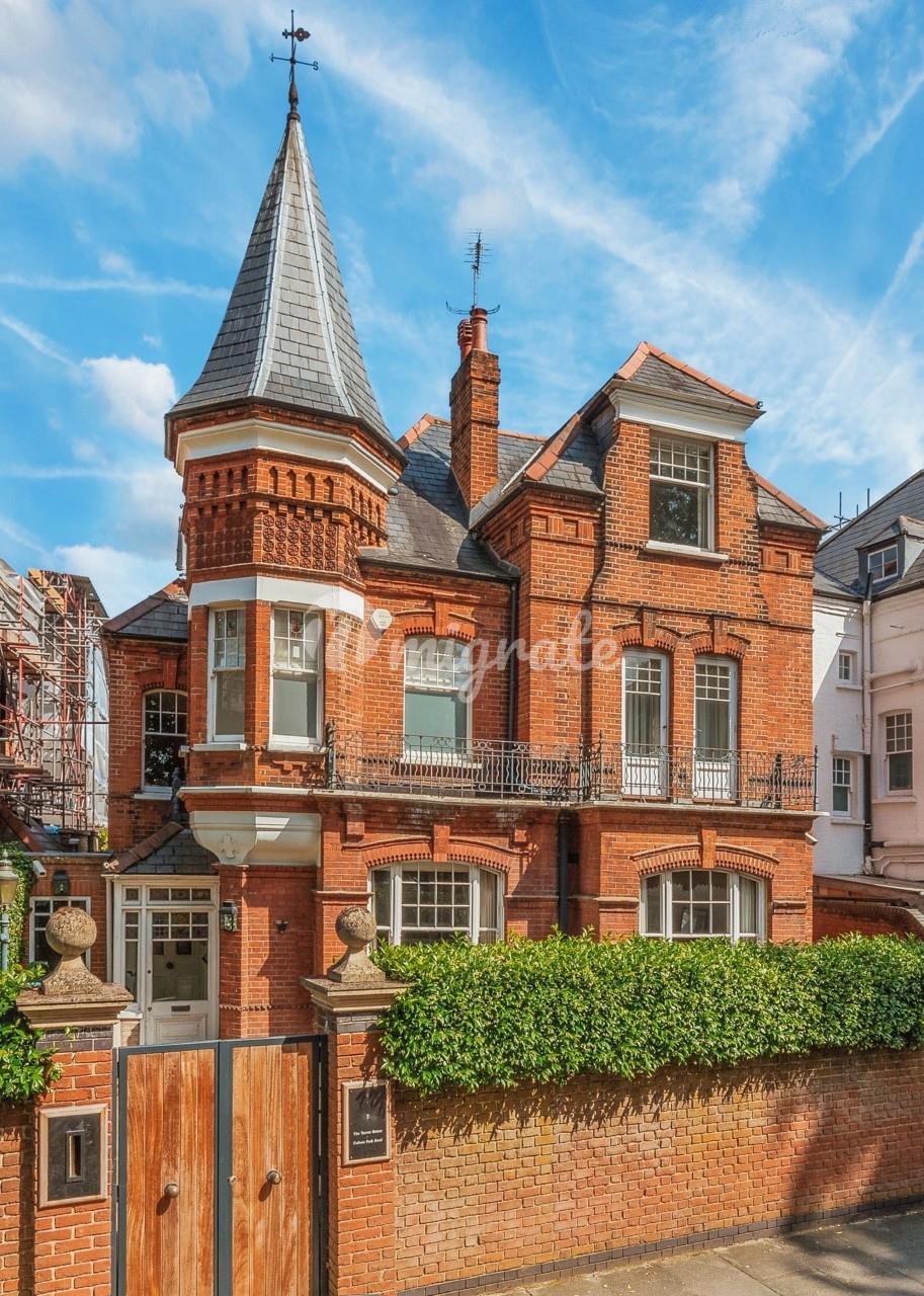 Вилла в Fulham Park Road, Fulham, SW6