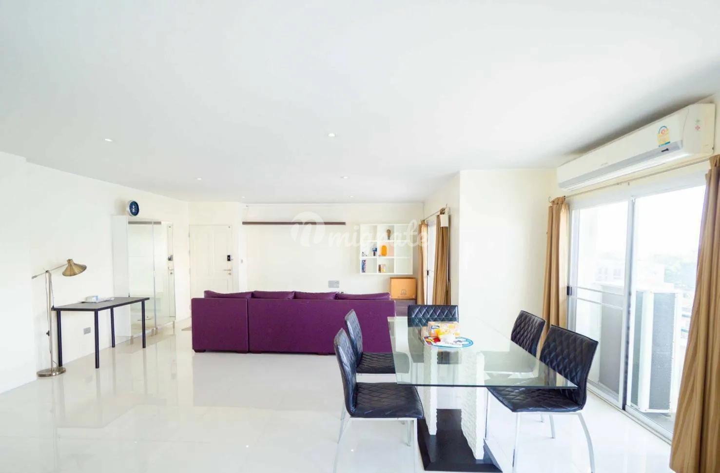 1 спален Кондо на продажу в Baan Suan Sukhumvit (Baan Suan Sukhumvit)
