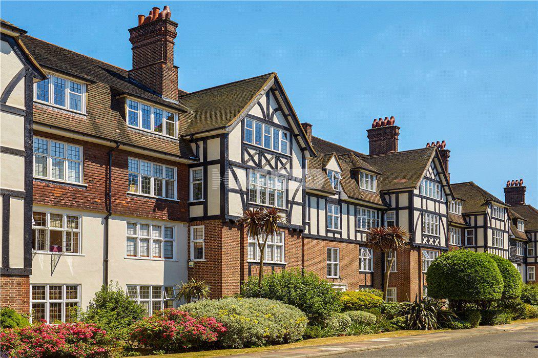 Квартира в Wildcroft Manor, Wildcroft Road, London, SW15