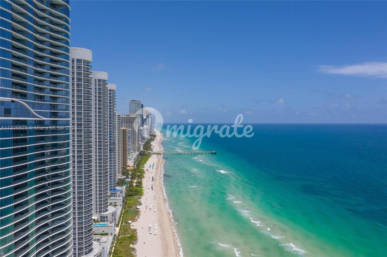 Кондоминиум в 15901 Collins Ave, 1801 - Sunny Isles Beach, Florida