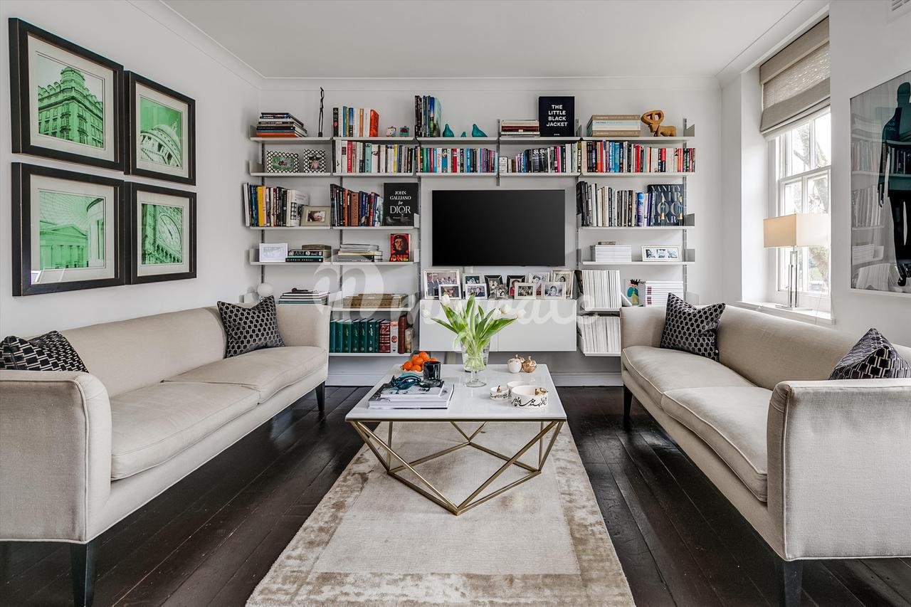 Квартира в Vicarage Crescent, London, SW11