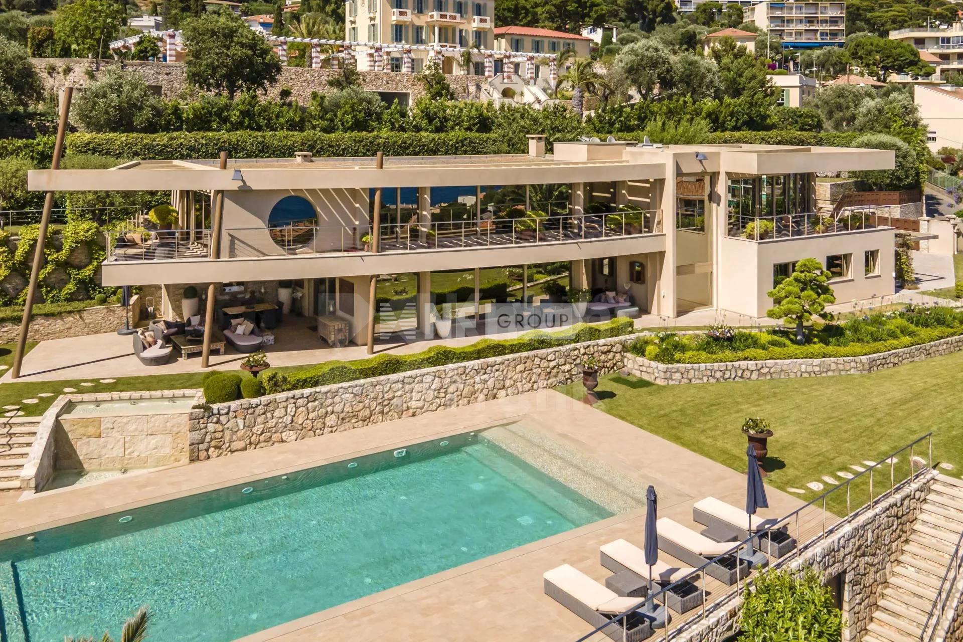 Современная вилла с видом на море в Ницце (Ref.: 8407)