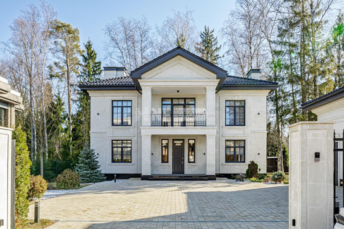 «Ново-Успенский» (Uspenskiye Lesa (1-oe Uspenskoe shosse))