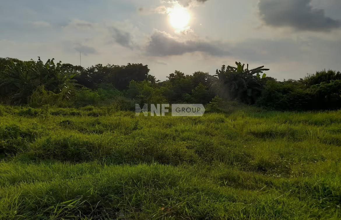 Leasehold Land walk to beach in Berawa