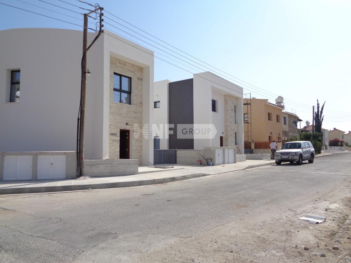 Вилла с тремя спальнями