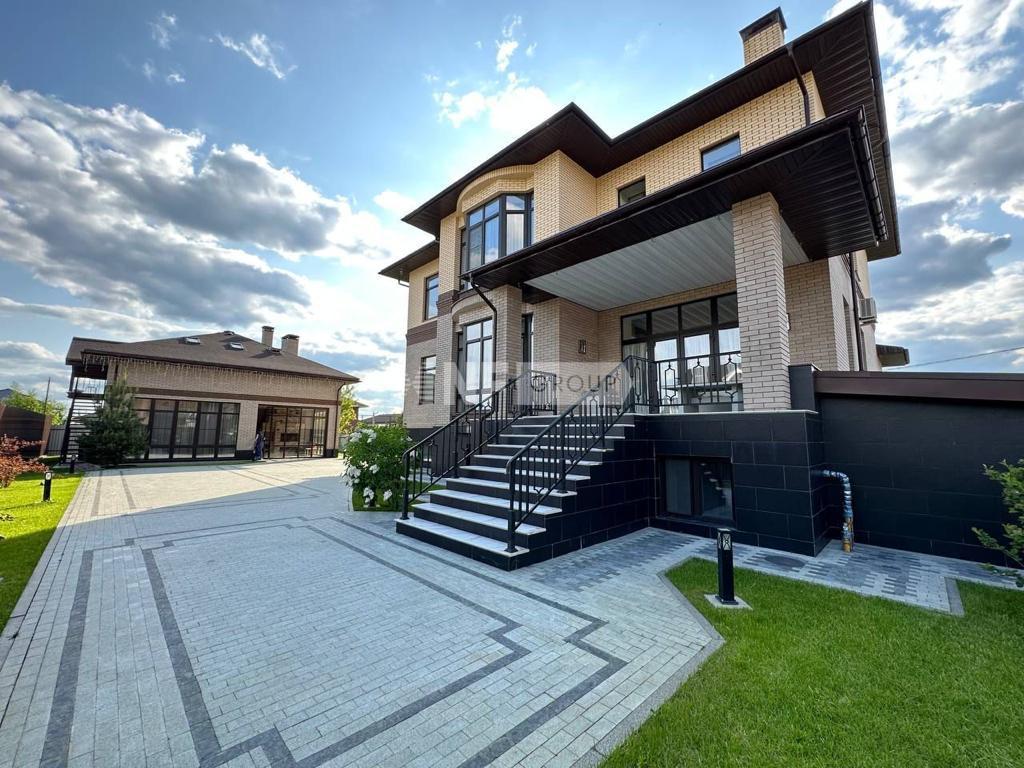 «Подмосковные вечера» (Podmoskovnye vechera)