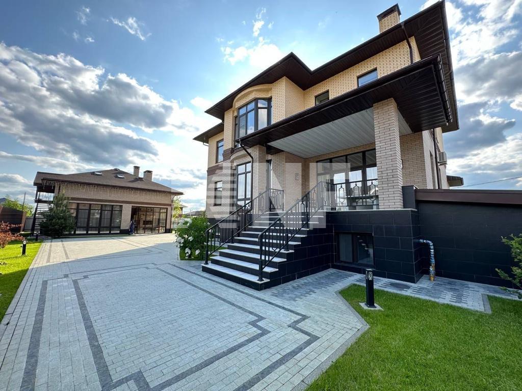 Загородный 🏠 дом 750 м² в поселке Подмосковные вечера на Киевском шоссе,  цена 95 млн. руб. | Лот hs9917347