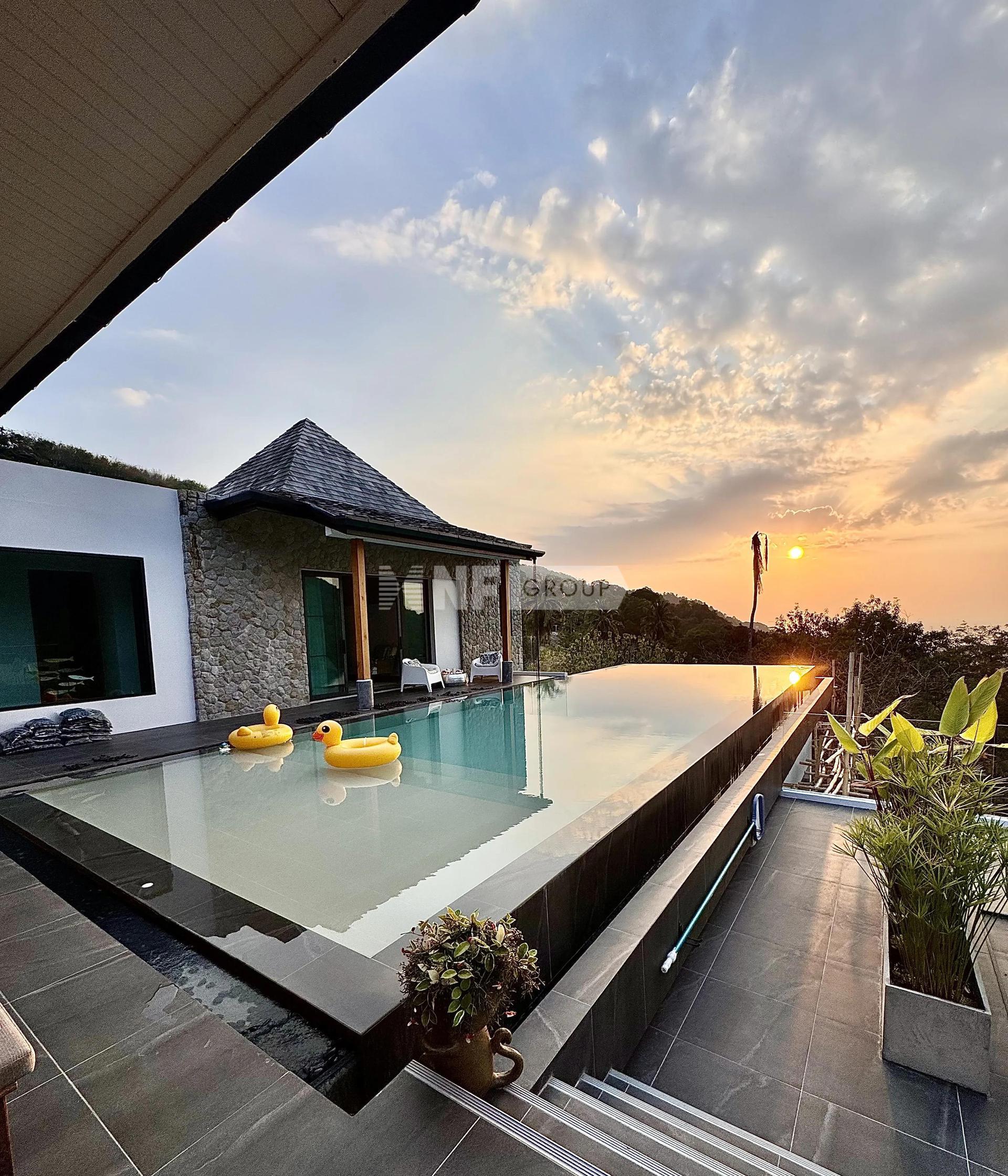 Sea View 6 Bedrooms Villa for Sale in Kata Ideal for Family