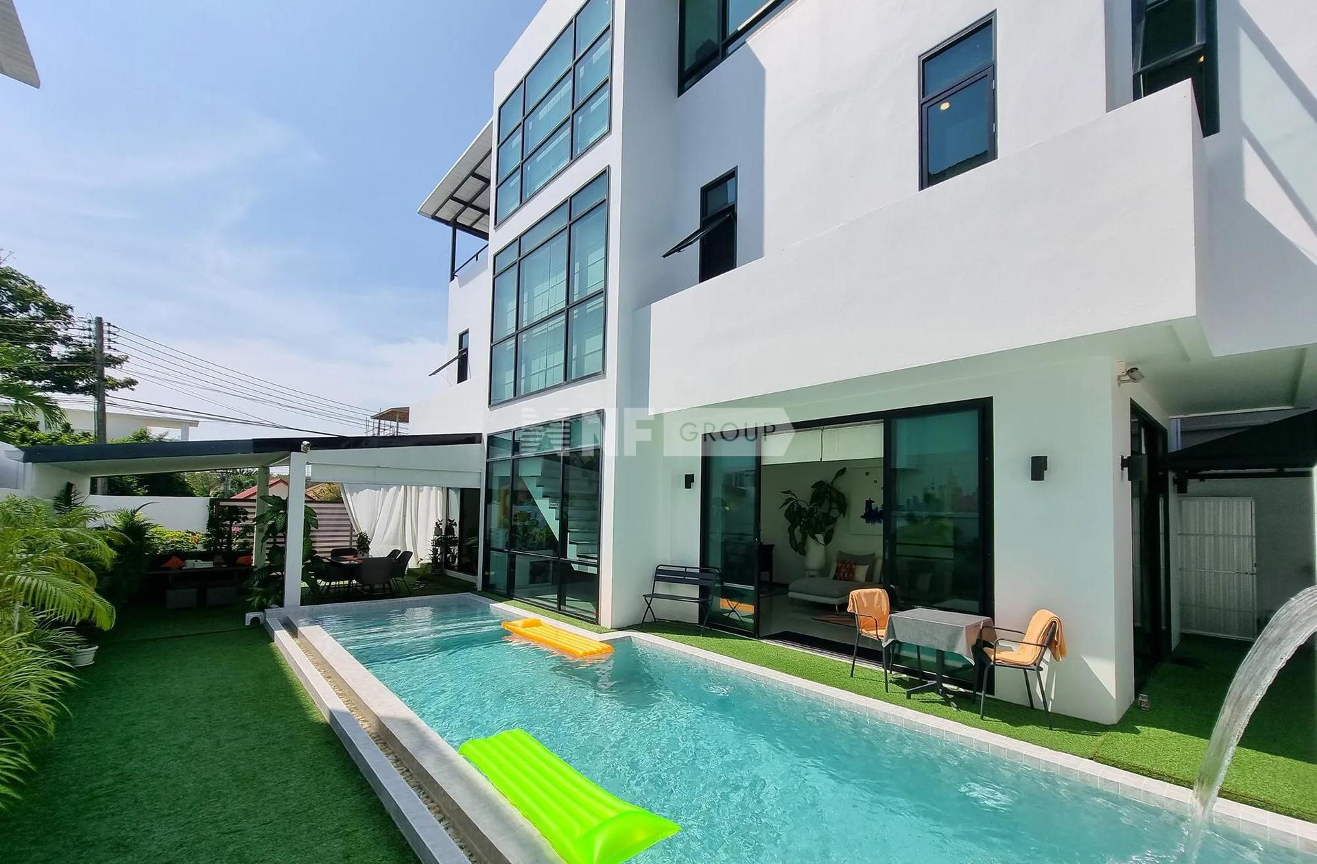 Renovated 3 Bedrooms 4 Bathroooms Pool Villa in Rawai Saiyuan