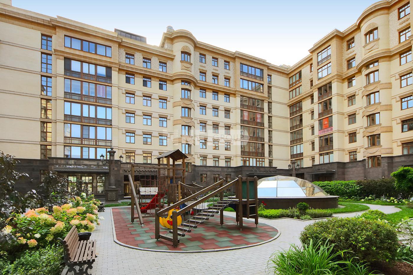 «Парк Палас» (Парк Палас)