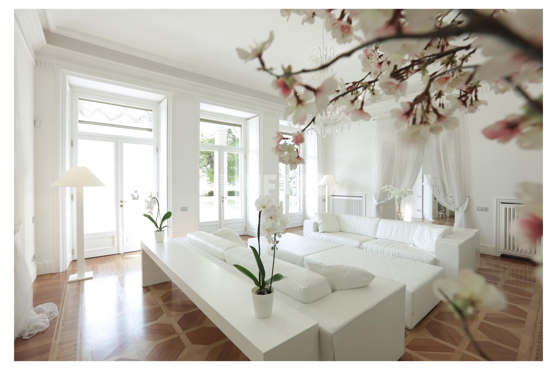 Роскошная квартира на озере Комо