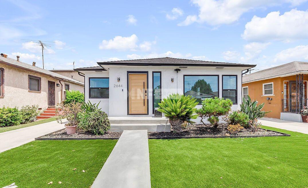 Современный дом в Уэст-Адамсе, Лос-Анджелес (2644 Thurman Ave, Los Angeles, CA 90016)