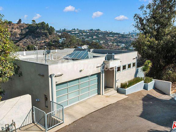 Дом в престижном районе Лос-Анджелеса (8437 Brier Dr, Los Angeles, CA 90046)