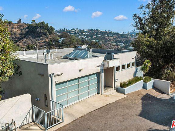 Дом в престижном районе Лос-Анджелеса (8437 Brier Dr, Los Angeles, CA 90046)